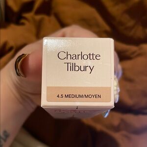 Charlotte Tilbury Cream Foundation Flawless Coverage